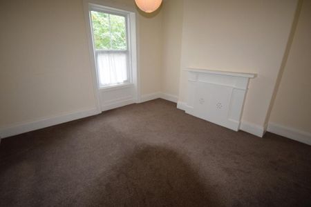 4 bedroom townhouse to rent - Photo 5