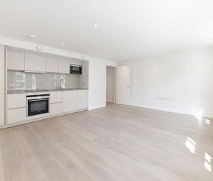 1 Bedrooms Flat to rent in Fouberts Place, Soho W1F | £ 585 - Photo 1