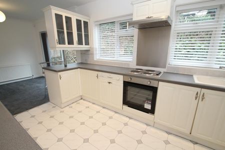 3 bedroom detached house to rent - Photo 5