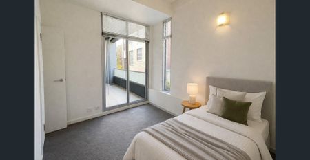 Bright 2-Bedroom Apartment in Boutique Inner-City Block - Photo 3