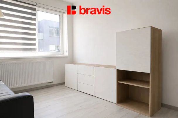 Pronájem bytu 2+kk, Modřice, ul. Bobravská, zahrada, parkovací stání, zařízený - Photo 1