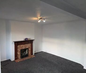 4 bedroom semi-detached house to rent - Photo 1