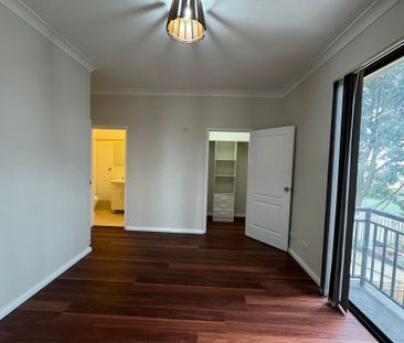 Modern Three Bedroom Townhouse&excl; - Photo 1