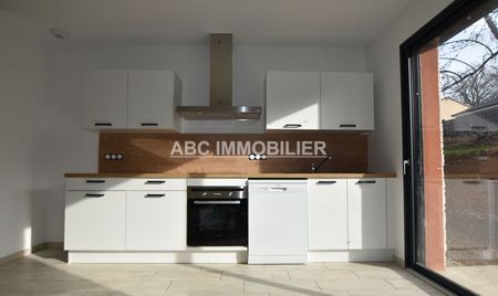 Location Maison 5 pièces 81m² - Photo 2