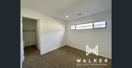 Modern Living House! - Photo 4