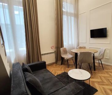 Budapest, VI. kerület, Terézváros (Nagykörúton kívül) - Photo 1
