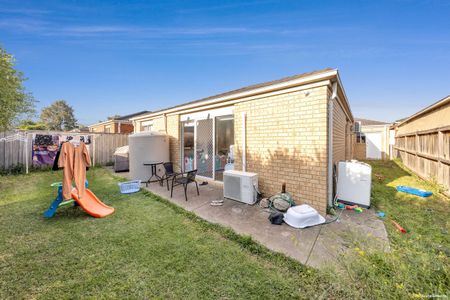 10 Kelebek Road, Tarneit, VIC 3029 - Photo 2