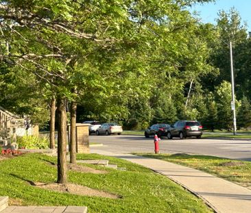 For Lease - 5625 Oscar Peterson Boulevard Unit# 11, Mississauga, On... - Photo 1