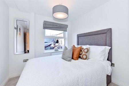 A beautifully presented two bedroom ground floor apartment, finished to an exceptionally high standard - Photo 5