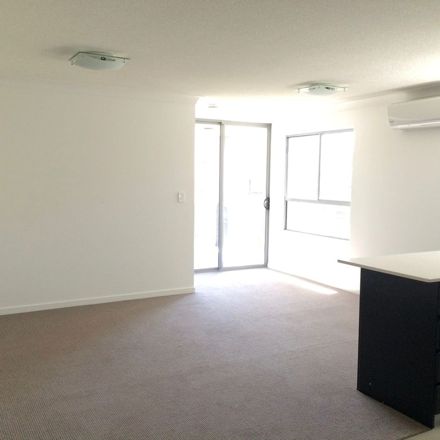 Spacious, Stylish & Secure – Your Ideal Home Awaits in Labrador! - Photo 1