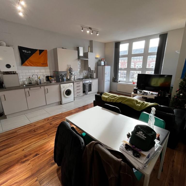 2 bedroom apartment to rent - Photo 1