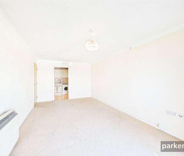 Quadrant Court, Jubilee Square, Reading, Berkshire, RG1 - Photo 1