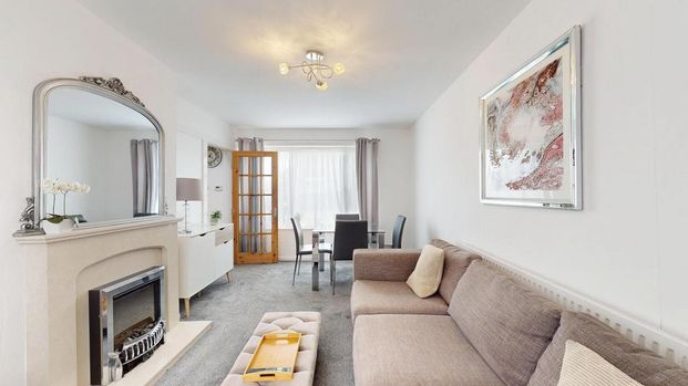 3 bedroom ground floor flat to rent - Photo 1