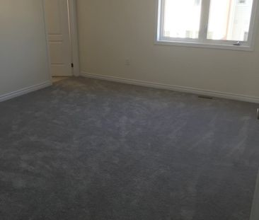 For Lease - 2442 Fall Harvest Crescent, Pickering, Ontario - Photo 3