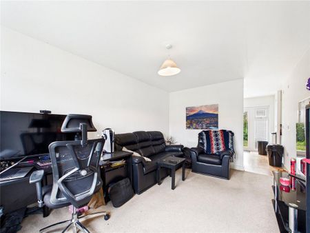 2 bedroom semi-detached house to rent - Photo 2