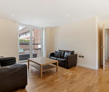 2 bedroom flat to rent - Photo 2