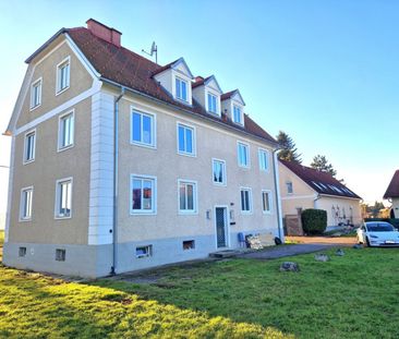 Sonniges Dachgeschoss-Apartment mit 2 Zimmern: Ihr Erstbezug in Zet... - Photo 2