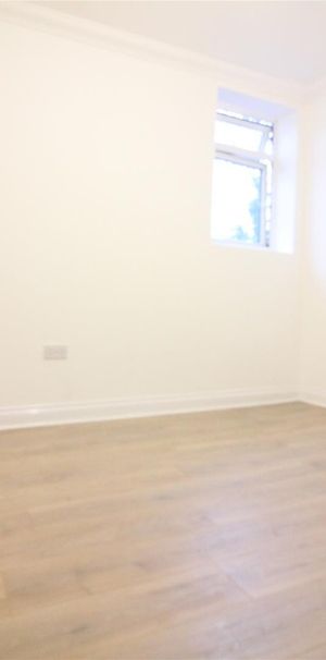 Hanger Lane, London - Photo 1