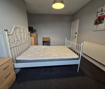 1 bedroom in a house share to rent - Photo 6