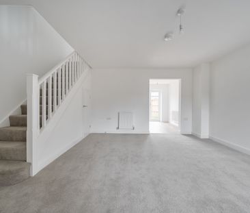 Kingfisher Drive, Upton - Photo 4