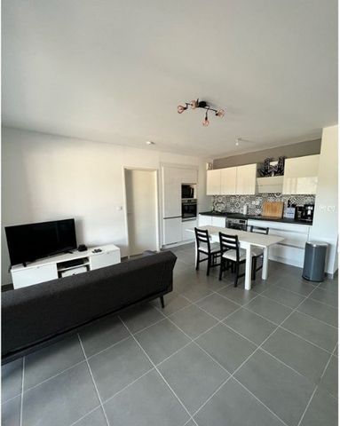 T2 - Photo 2