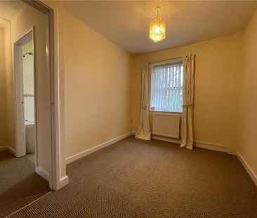 2 bedroom end of terrace house to rent - Photo 5