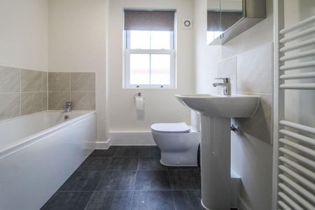 2 bedroom apartment to rent - Photo 5