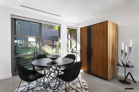 A Contemporary Masterpiece Waterfront Setting With Direct Beach Access - Photo 4