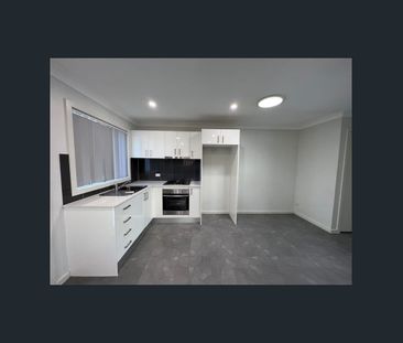 Modern Two-Bedroom Granny - Photo 3