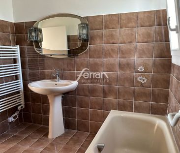 Location Appartement 2 pièces 59m² LORGUES 83510 - Photo 3