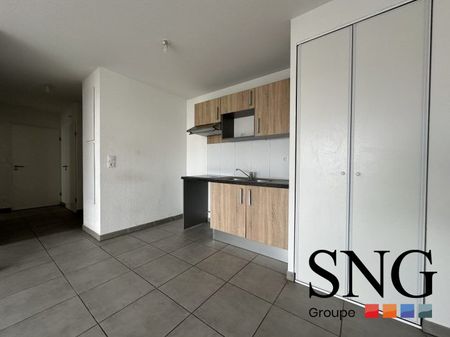 T3 AVEC BALCON + PARKING - Photo 3