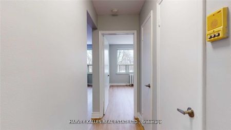 For Lease - 31 Clearview Heights Unit# 111, Toronto, Ontario - Photo 3