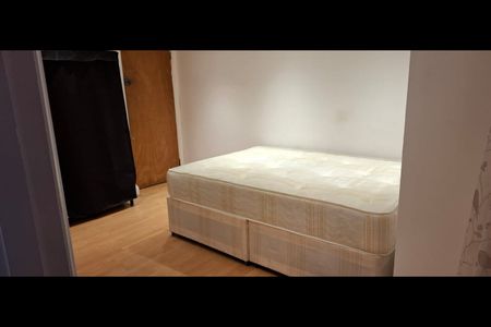 Studio Flat, Finchley Road, NW11 - Photo 3