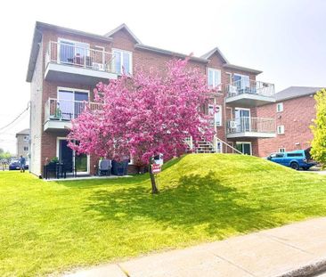 SUPERBE appartement style CONDO récent, grand 4 1/2 (1005 p.c.), da... - Photo 2