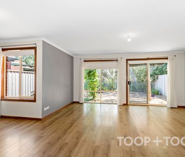 Charming Modern Home Overlooking Linear Park - Photo 4