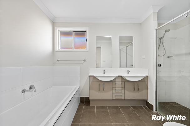 NORTH EAST FACING PREMIUM Four Bedroom Family Home Close to All Amenities! - Photo 1