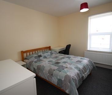 10 Linton Street - Photo 2