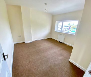 Flat to rent on - Photo 3