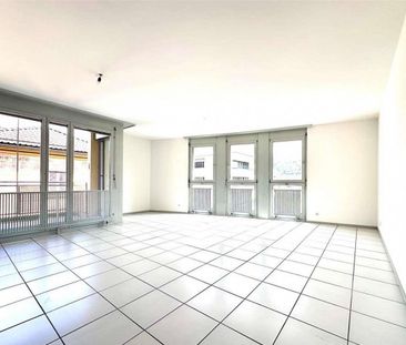 Lugano - luminoso ed ampio 2.5 locali in zona lago - Foto 3