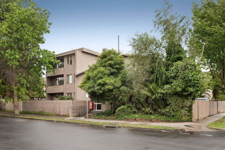 Thinking of selling? Contact our agent - Photo 4