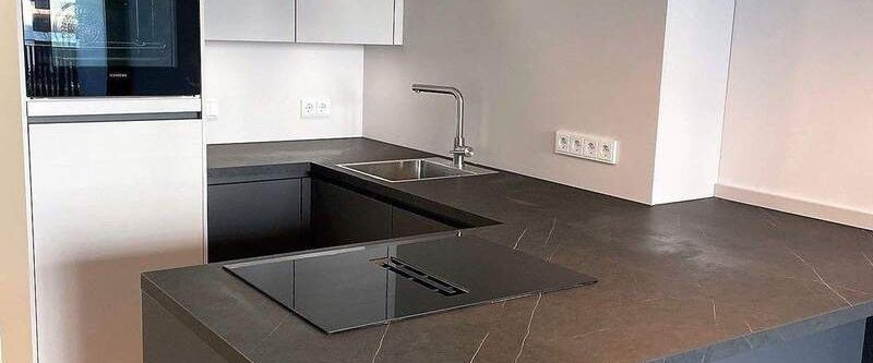 Wunderschöne * 2 Zimmer Wohnung * Einbauküche * Balkon * Frei ab 01.01.2026 - Photo 1