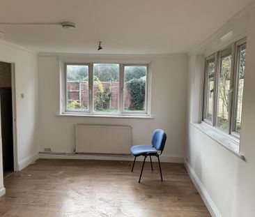 2 bedroom detached bungalow to rent - Photo 3