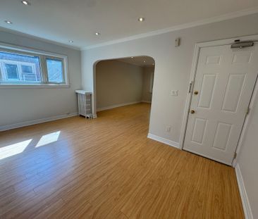 For Lease - 38 Strathgowan Avenue Unit# Upper, Toronto, Ontario - Photo 3