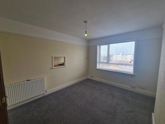 3 bedroom apartment to rent - Photo 1