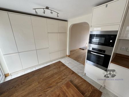 4 bedroom detached house to rent - Photo 4