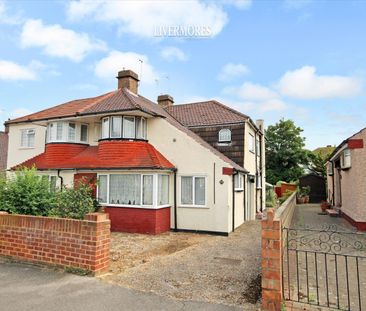 2 bedroom Maisonette to let - Photo 2