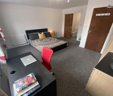 1 bedroom in a house share to rent - Photo 6