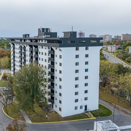 Emerald Towers - Photo 3