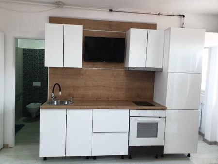 Piata sudului martisor bloc nou etaj 8 - Fotografie 5