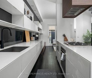 249 Claremont Street town house — Toronto, ON (4-Bedroom) - 4 Bedroom - Photo 1